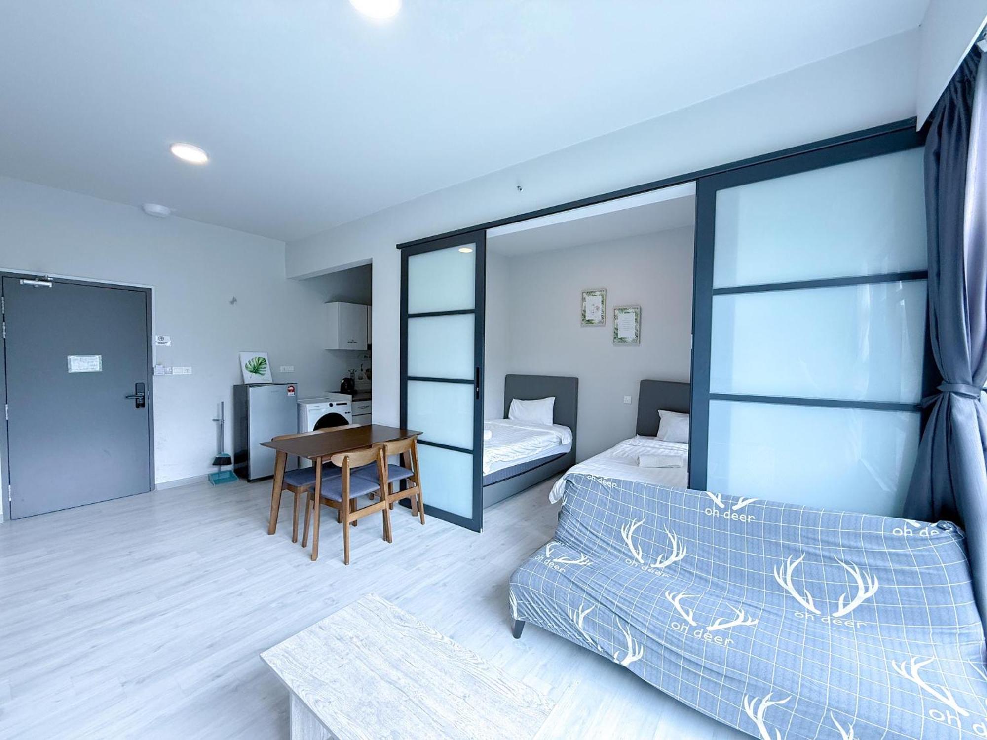 Vv Homestay Jesselton Quay Surla Sabah Mall Kk 亚庇贵赴行馆 コタキナバル エクステリア 写真