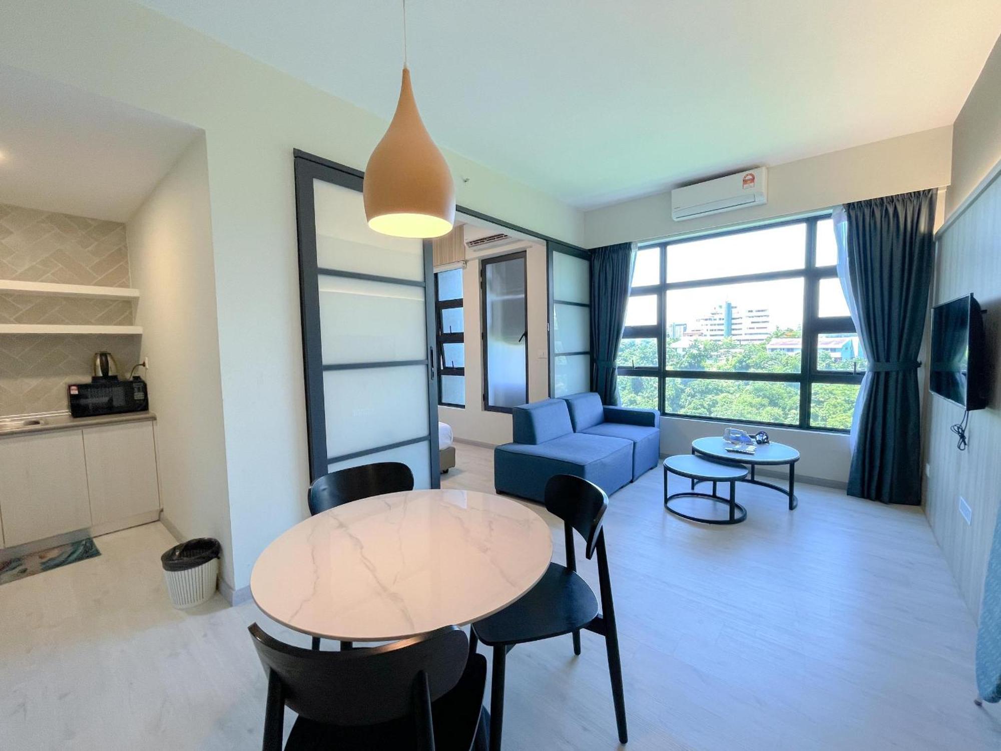 Vv Homestay Jesselton Quay Surla Sabah Mall Kk 亚庇贵赴行馆 コタキナバル エクステリア 写真