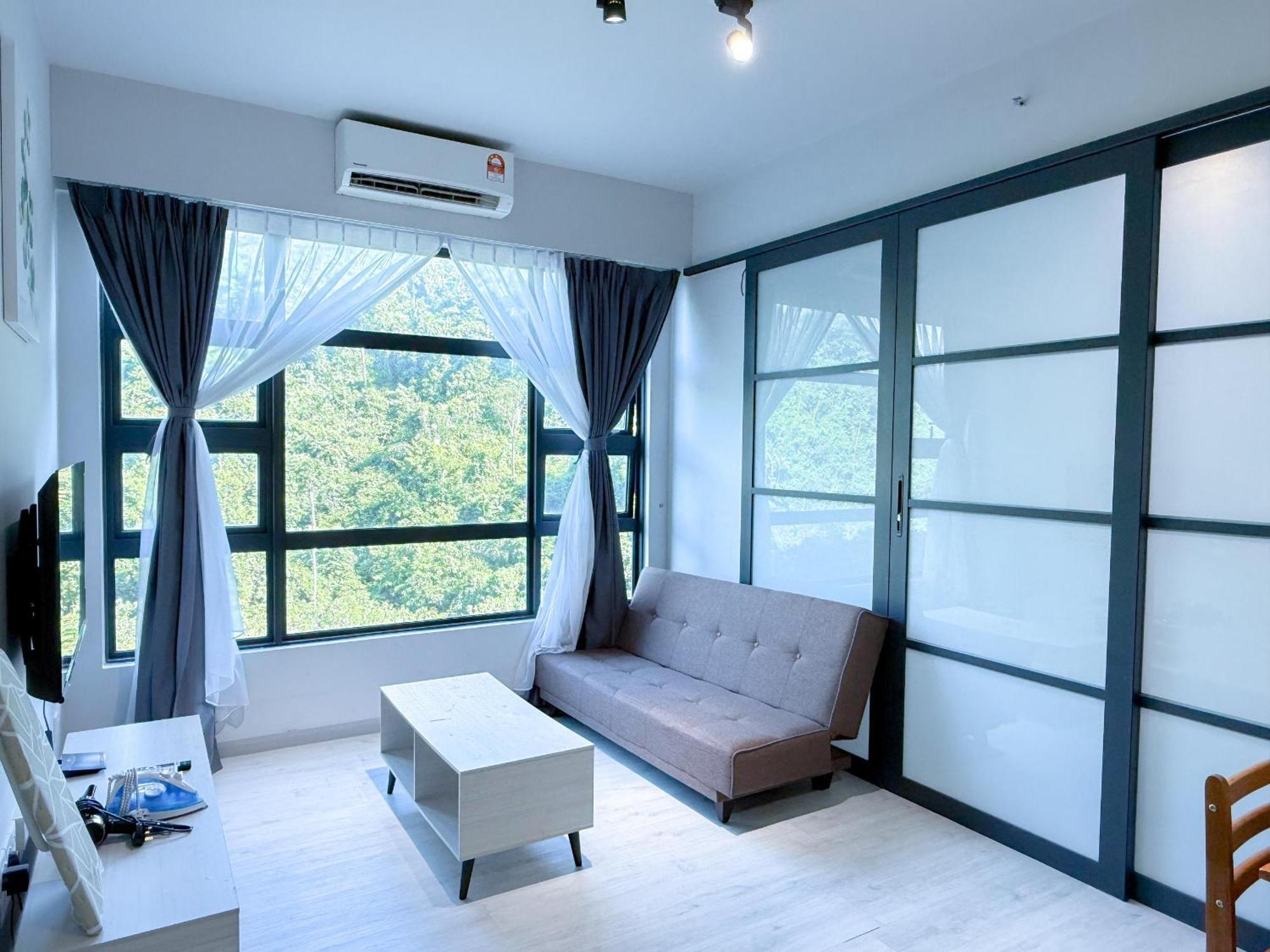 Vv Homestay Jesselton Quay Surla Sabah Mall Kk 亚庇贵赴行馆 コタキナバル エクステリア 写真
